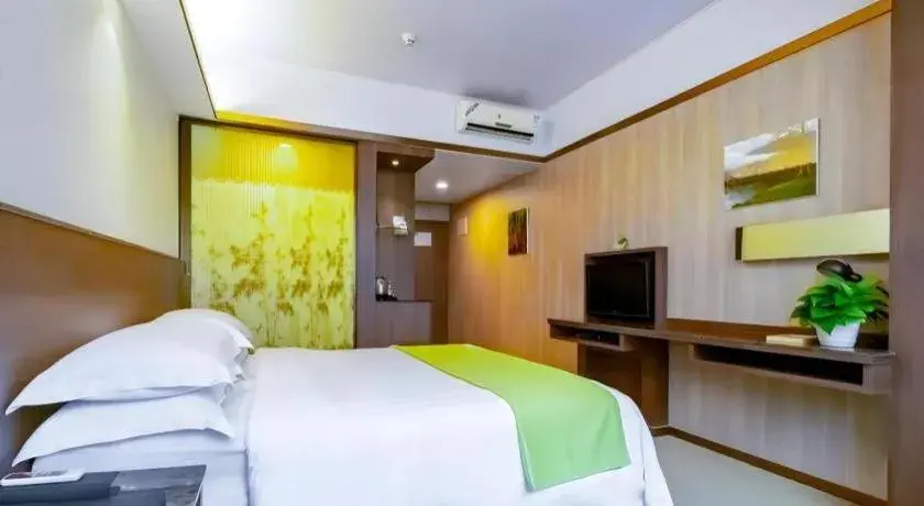 Bed in My Pleasant Hotel Bed in My Pleasant Hotel