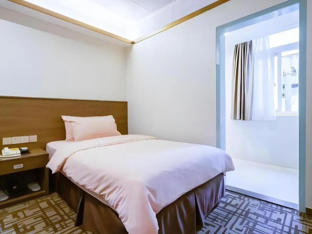 Bed in My Pleasant Hotel