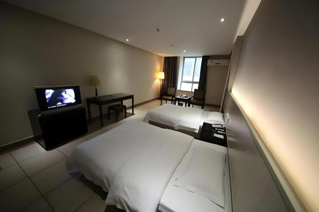 Bed in My Pleasant Hotel