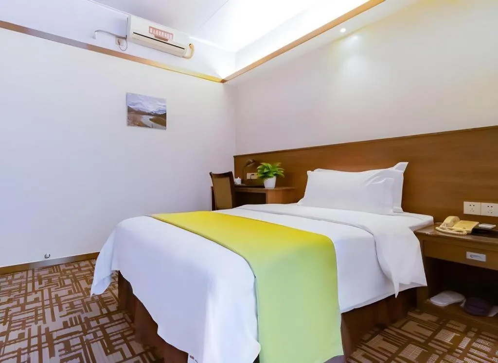 Bed in My Pleasant Hotel