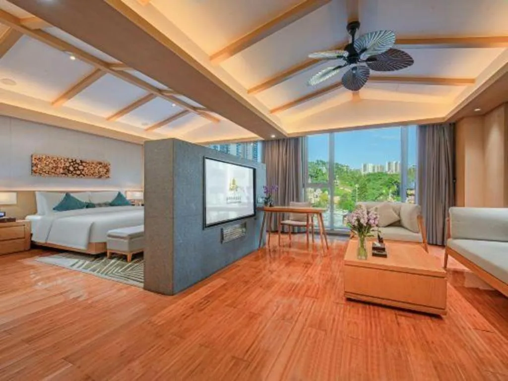 Bed in Dongguan Castfast Hotel