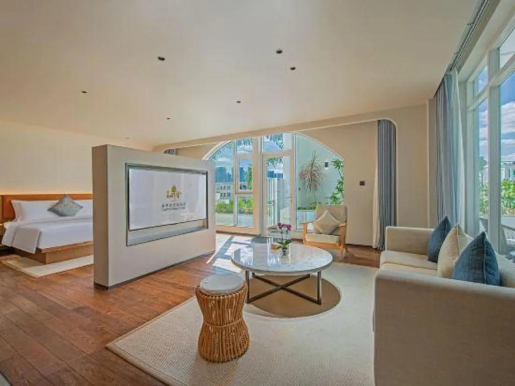 Bed in Dongguan Castfast Hotel