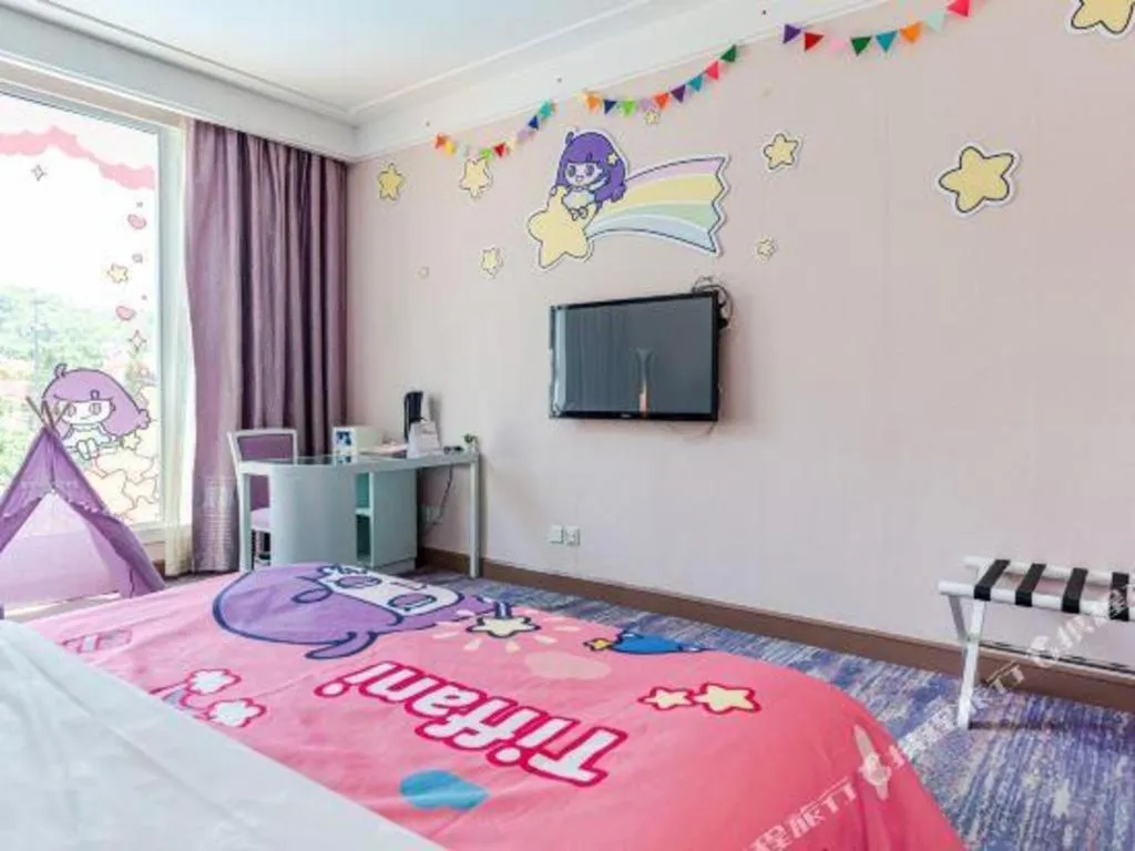 Bed in Dongguan Castfast Hotel