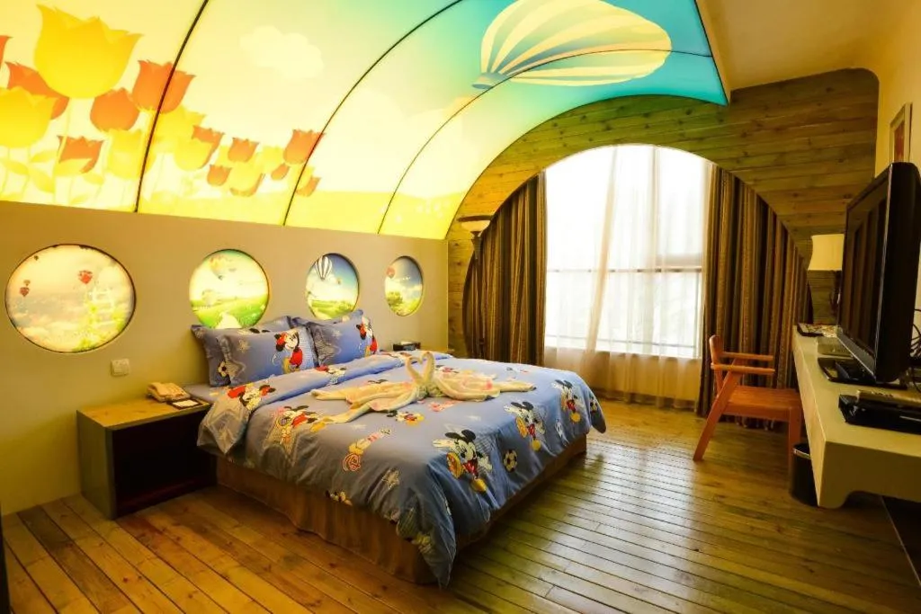 Bed in Dongguan Castfast Hotel