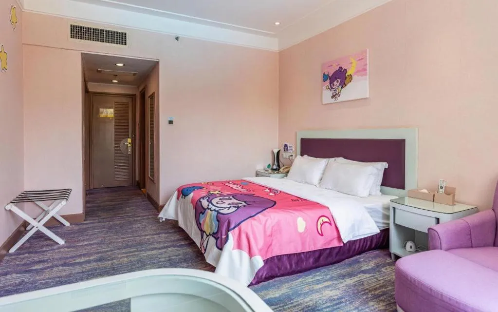 Bed in Dongguan Castfast Hotel