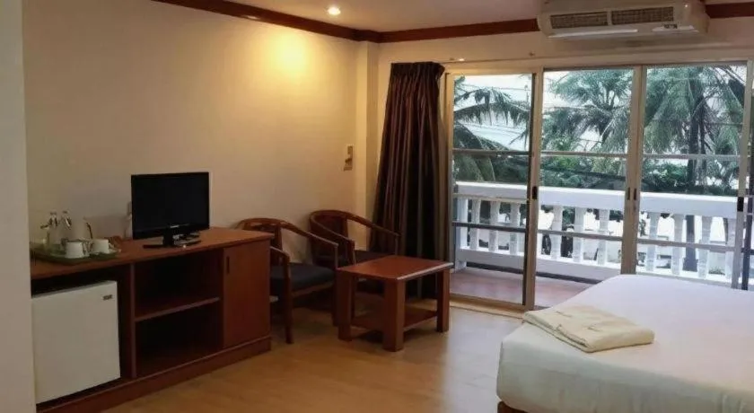 Bed in Sea Falcon on the Water