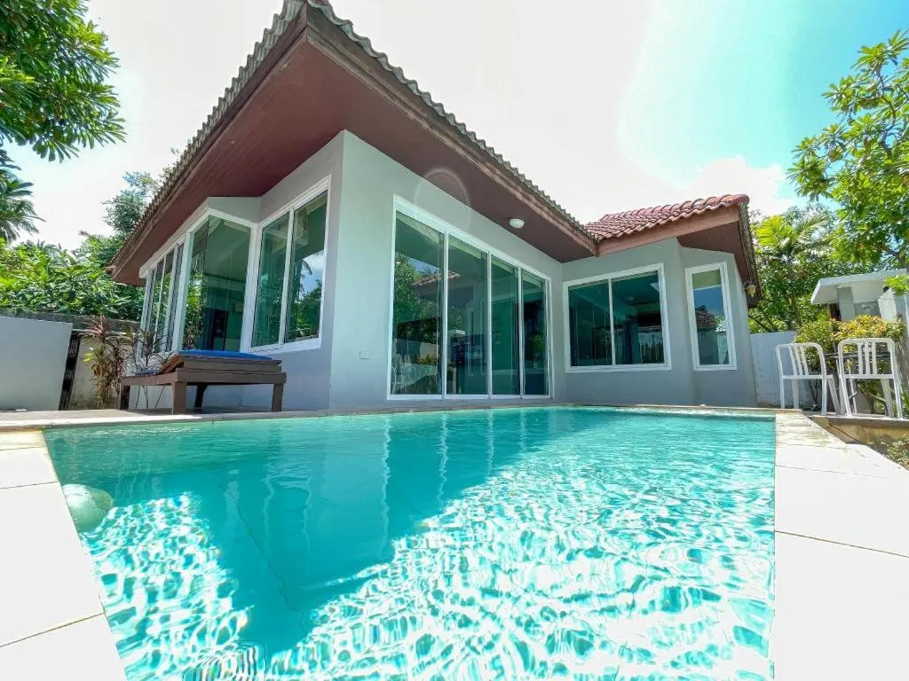 The Living Pool Villas