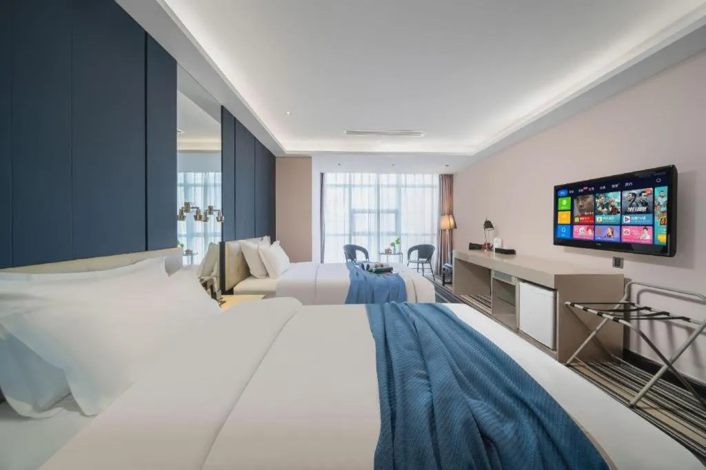 Bed in Urumqi Bayinhe Hotel