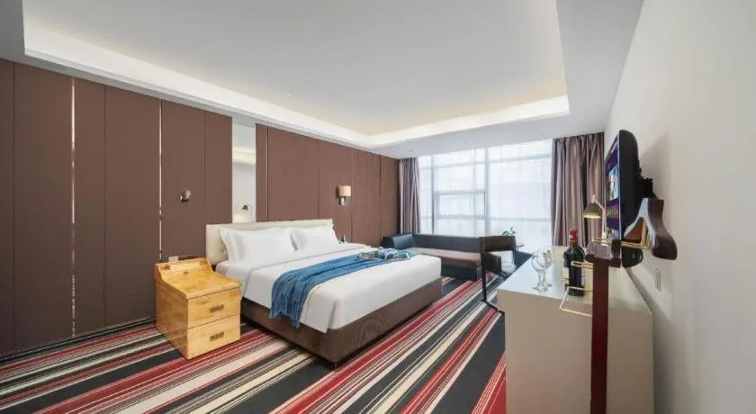 Bed in Urumqi Bayinhe Hotel