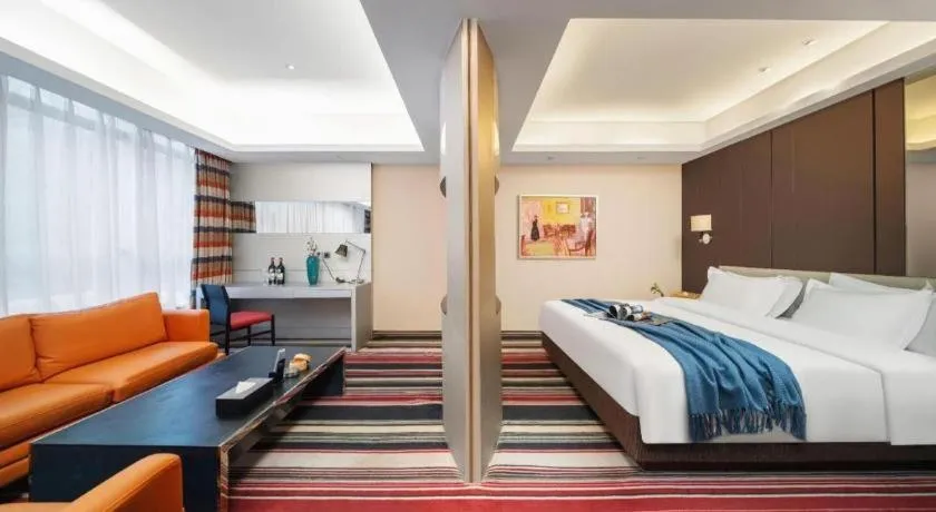 Bed in Urumqi Bayinhe Hotel