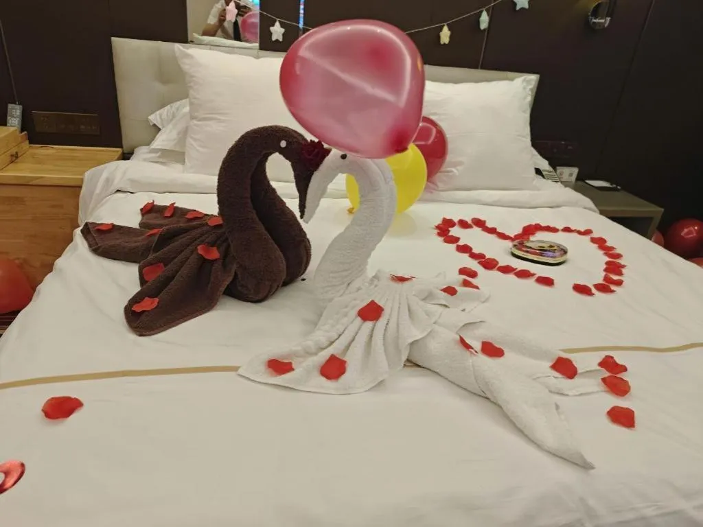 Bed in Urumqi Bayinhe Hotel