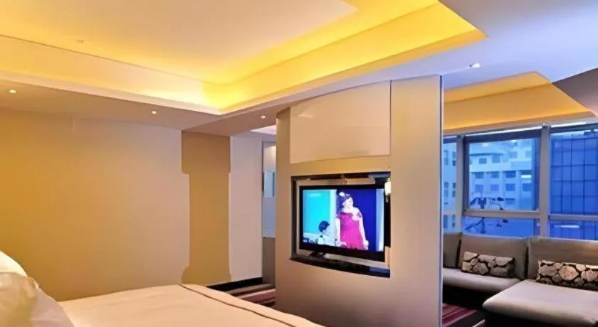 Bed in Urumqi Bayinhe Hotel