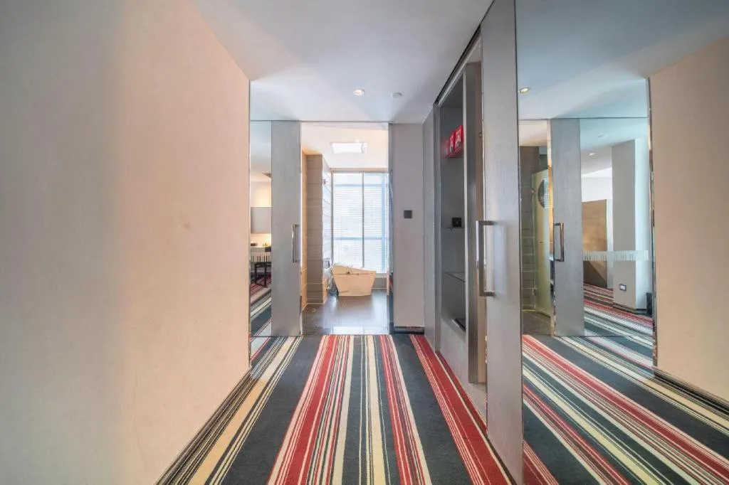 Bed in Urumqi Bayinhe Hotel