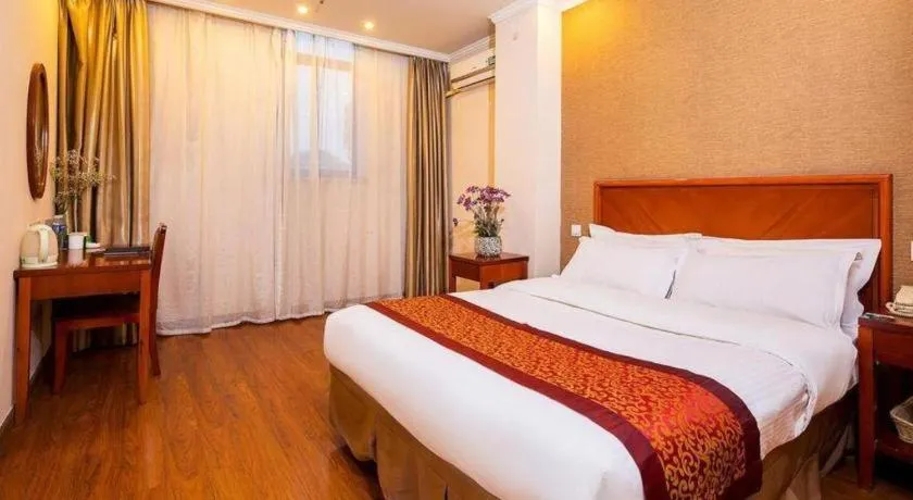 Bed in GreenTree Inn Jiangsu Wuxi Meiyuan Kaiyuan Temple Subway Master Station Express Hotel