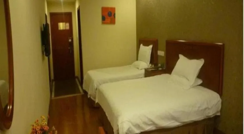 Bed in GreenTree Inn Jiangsu Wuxi Meiyuan Kaiyuan Temple Subway Master Station Express Hotel