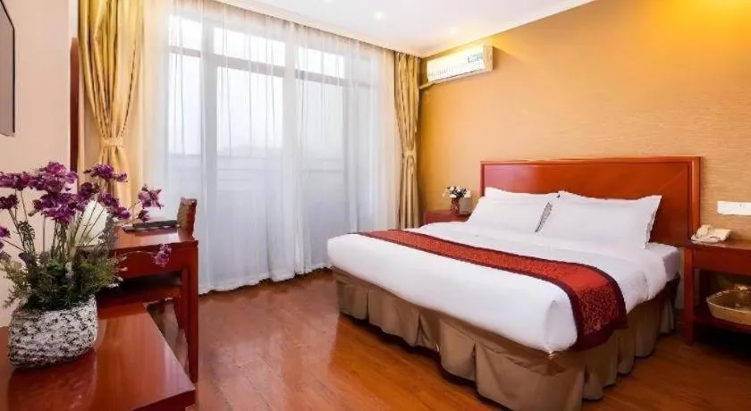 Bed in GreenTree Inn Jiangsu Wuxi Meiyuan Kaiyuan Temple Subway Master Station Express Hotel
