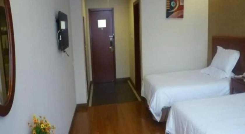Bed in GreenTree Inn Jiangsu Wuxi Meiyuan Kaiyuan Temple Subway Master Station Express Hotel