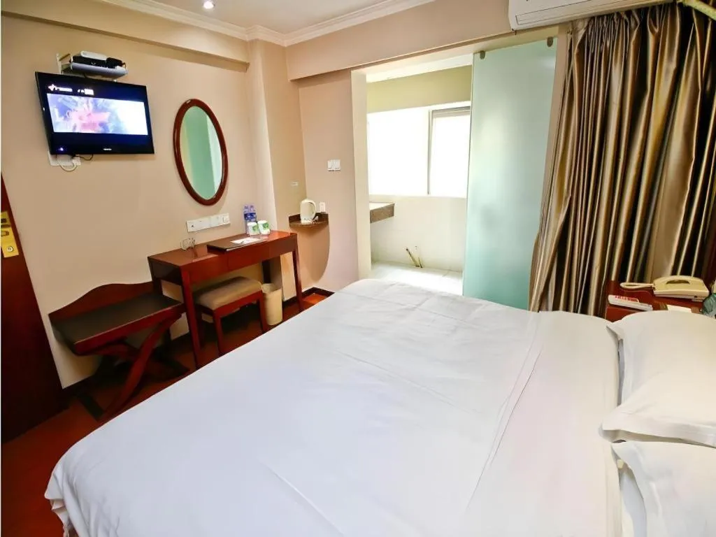 Bed in GreenTree Inn Xi'an Bell and Drum Tower Food Street Ancient City Wall Ximen Express Hotel