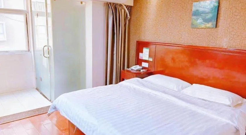 Bed in GreenTree Inn Xi'an Bell and Drum Tower Food Street Ancient City Wall Ximen Express Hotel