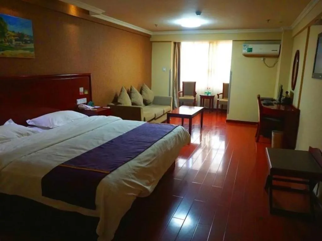 Bed in GreenTree Inn Xi'an Bell and Drum Tower Food Street Ancient City Wall Ximen Express Hotel