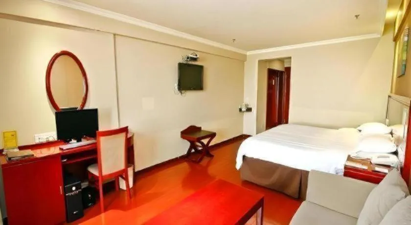 Bed in GreenTree Inn Xi'an Bell and Drum Tower Food Street Ancient City Wall Ximen Express Hotel