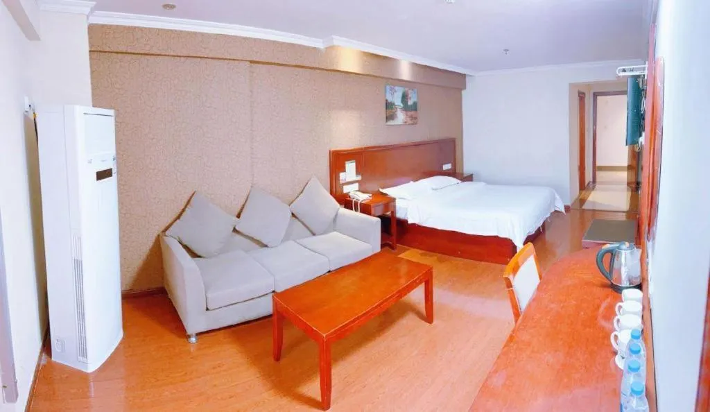 Bed in GreenTree Inn Xi'an Bell and Drum Tower Food Street Ancient City Wall Ximen Express Hotel