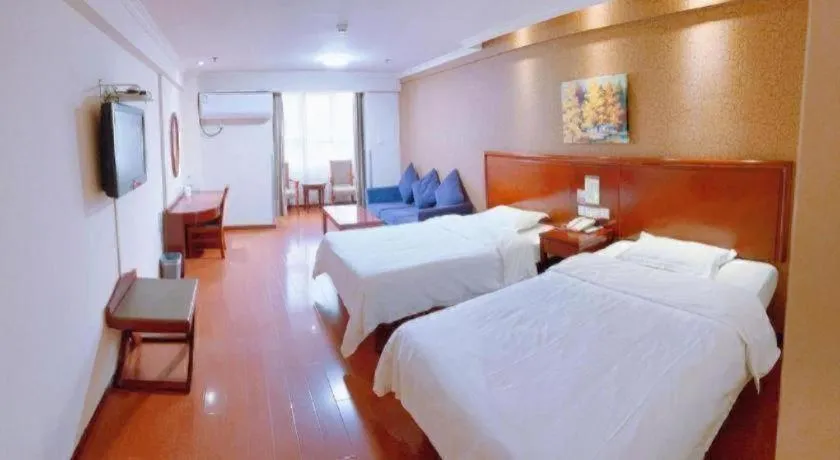 Bed in GreenTree Inn Xi'an Bell and Drum Tower Food Street Ancient City Wall Ximen Express Hotel