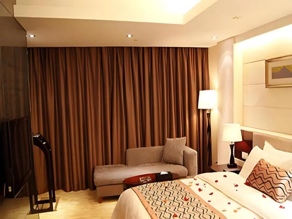 Bed in Fortune Hotel Longyan