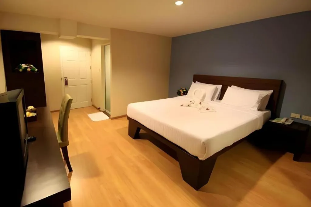 Bed in Laemchabang City Hotel