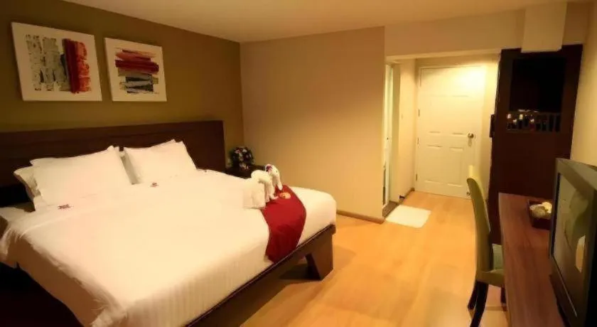 Bed in Laemchabang City Hotel