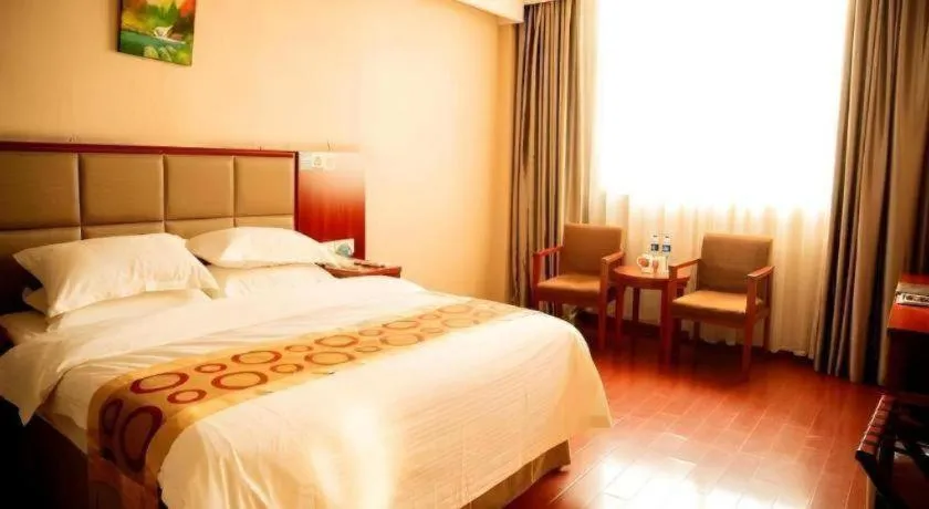 Bed in GreenTree Inn Bozhou Weiwu Road Hotel