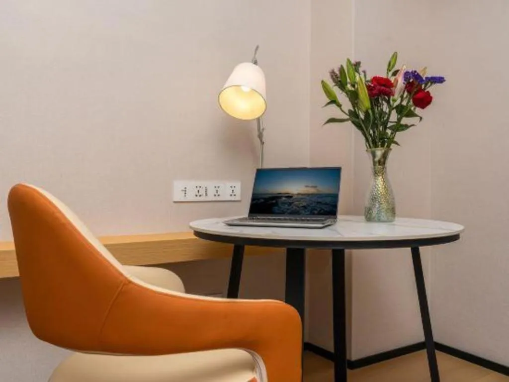 Exchange Bank Hotel Hainan