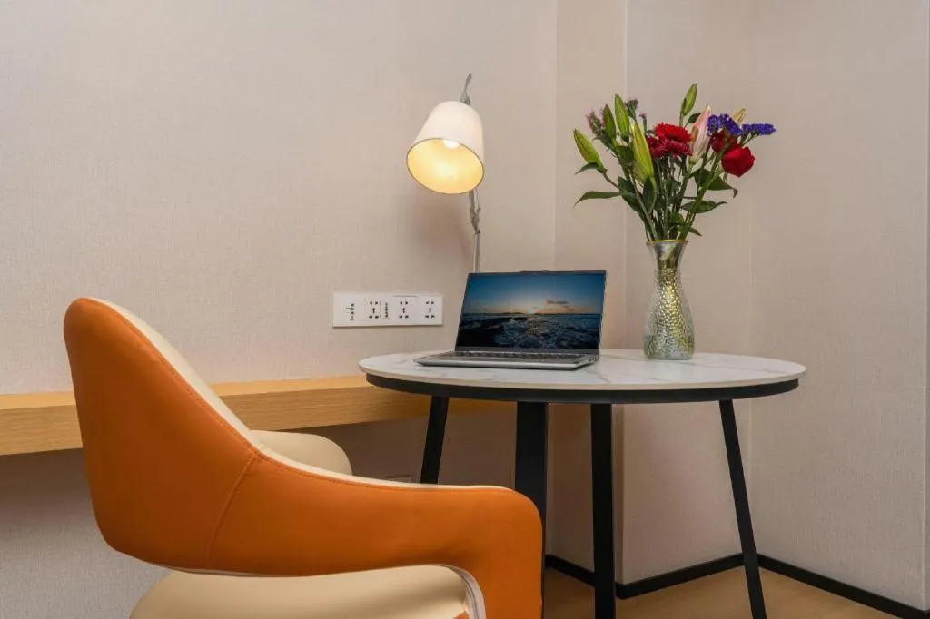 Exchange Bank Hotel Hainan