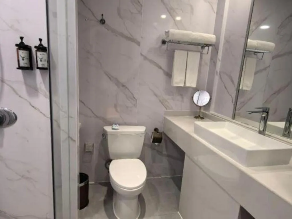 Exchange Bank Hotel Hainan