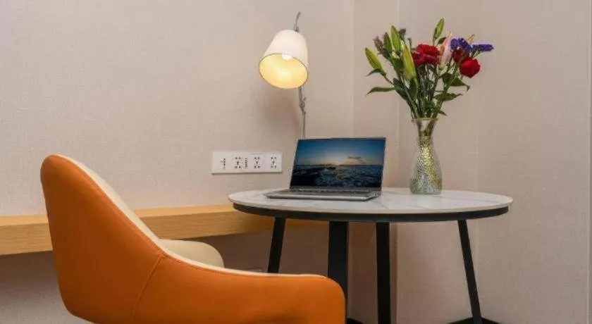 Exchange Bank Hotel Hainan