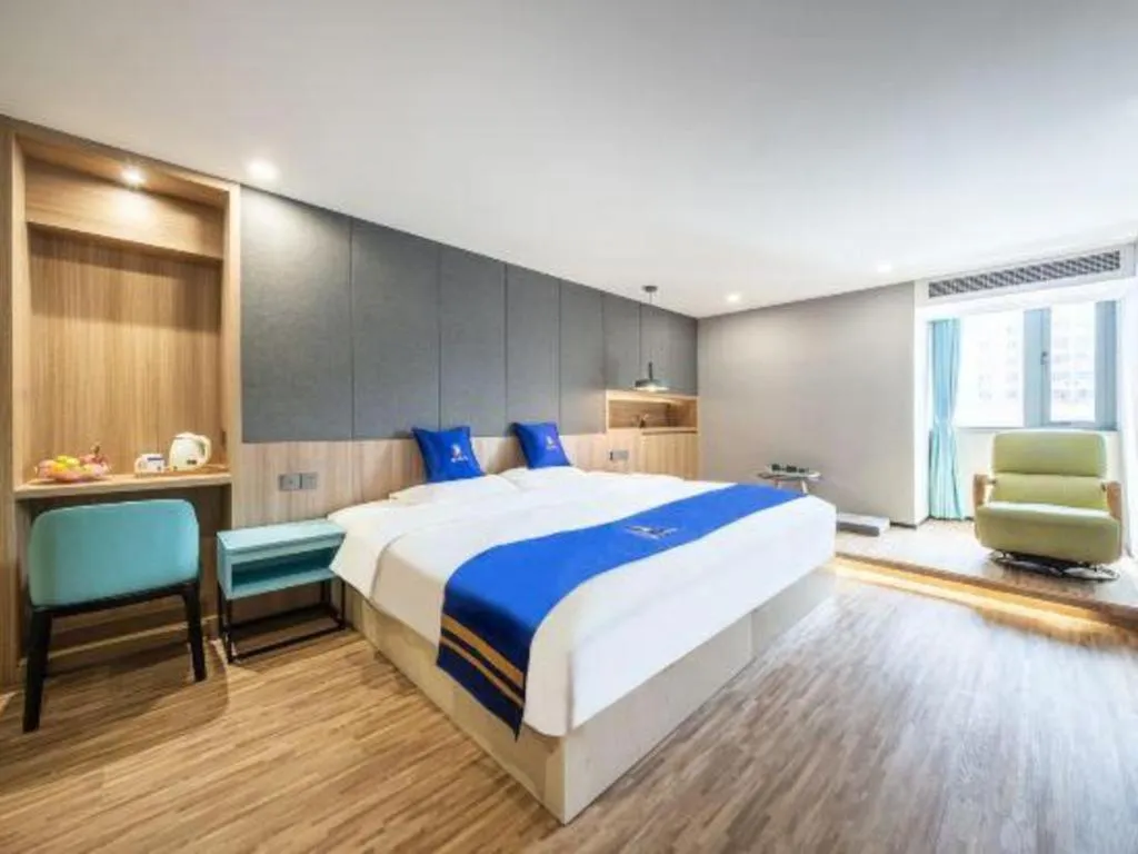 Bed in Super 8 Hotel Xiamen Railway Station