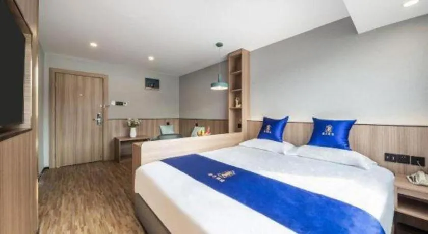 Bed in Super 8 Hotel Xiamen Railway Station