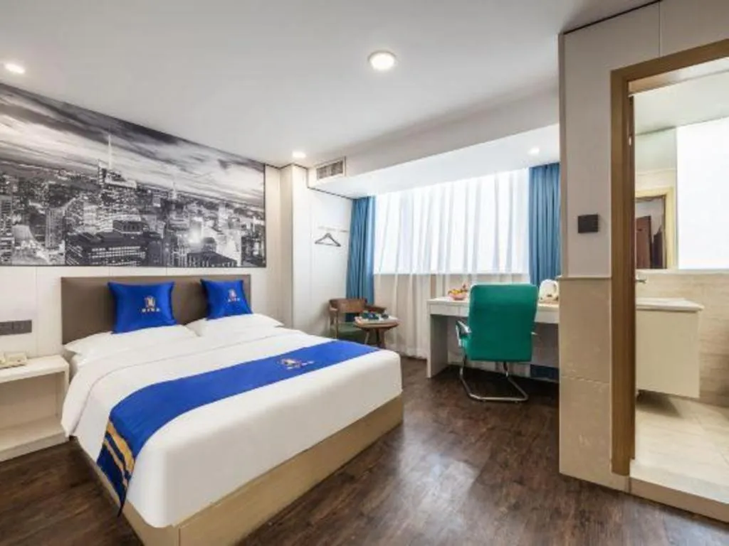 Bed in Super 8 Hotel Xiamen Railway Station