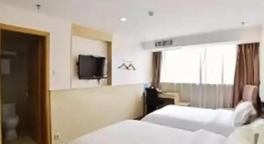 Bed in Super 8 Hotel Xiamen Railway Station