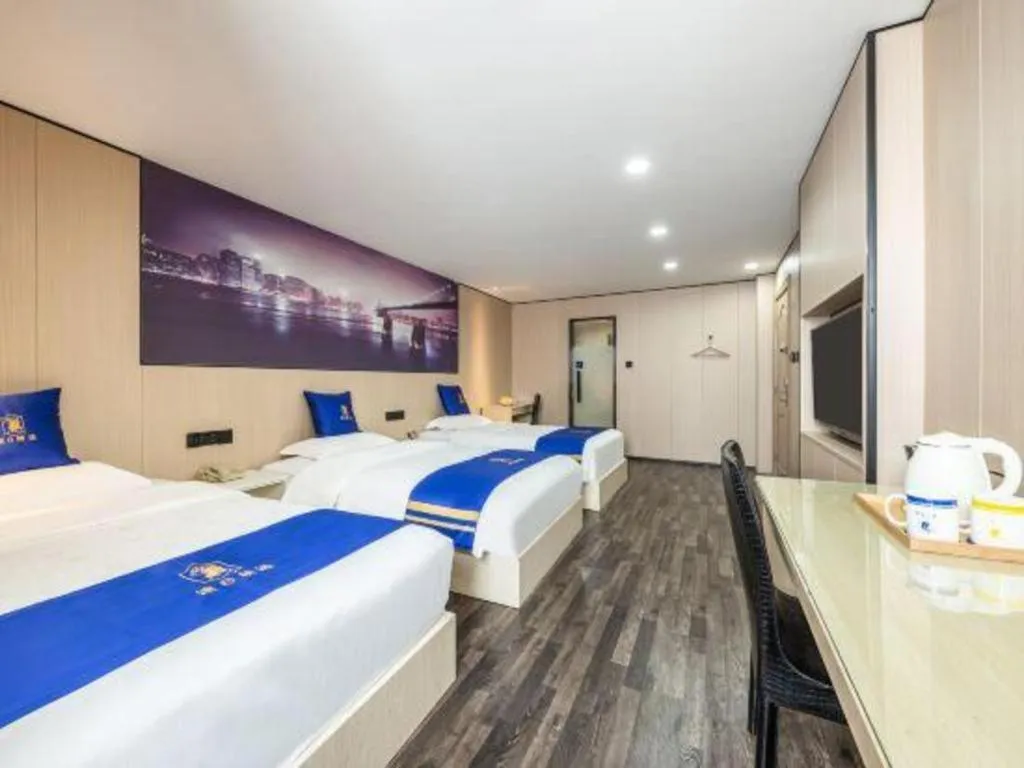 Bed in Super 8 Hotel Xiamen Railway Station