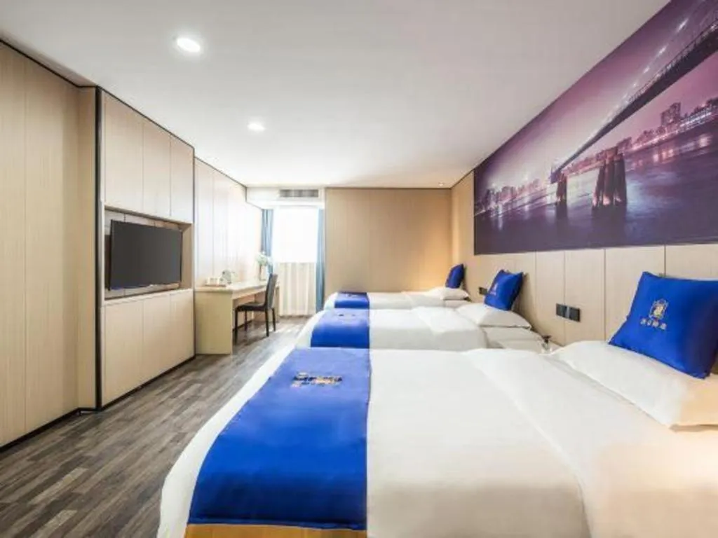 Bed in Super 8 Hotel Xiamen Railway Station
