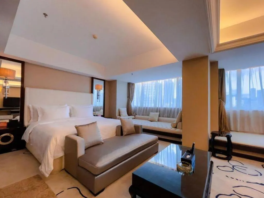 Bed in Yunhai Hotel Zhuhai