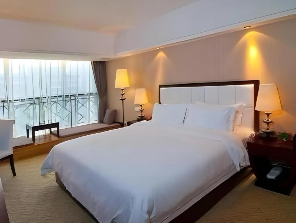 Bed in Yunhai Hotel Zhuhai
