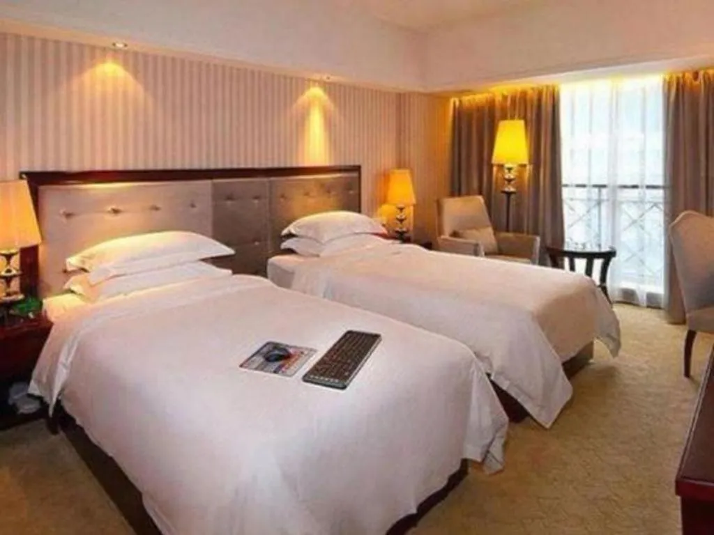 Bed in Yunhai Hotel Zhuhai
