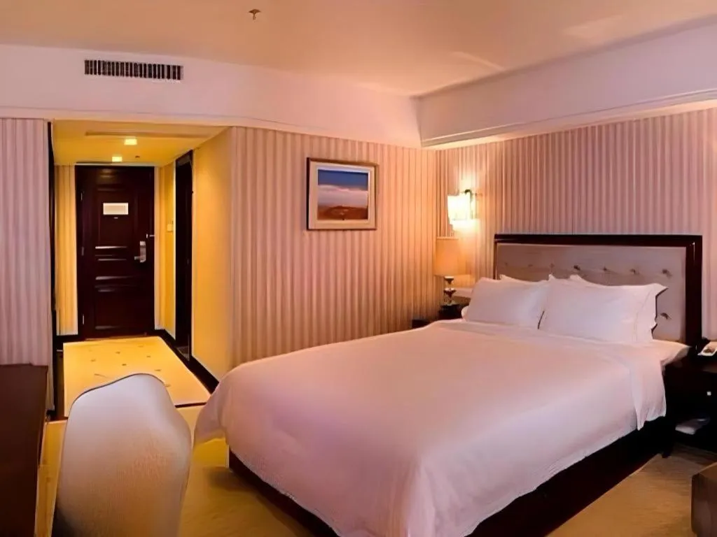 Bed in Yunhai Hotel Zhuhai