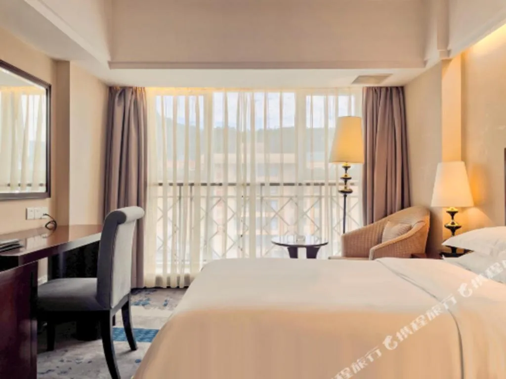 Bed in Yunhai Hotel Zhuhai