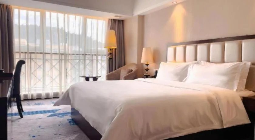 Bed in Yunhai Hotel Zhuhai