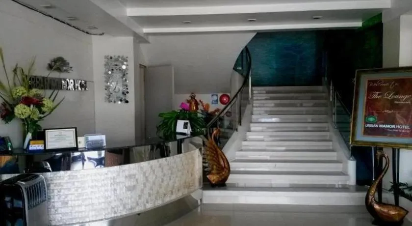 Urban Manor Hotel