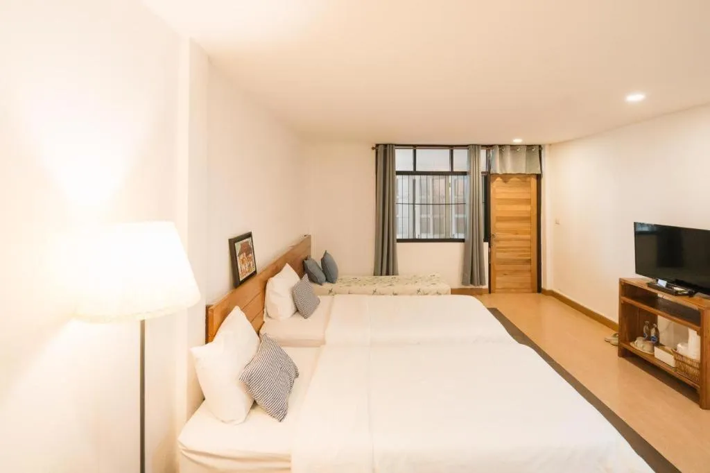 Bed in Baan Norn Plearn