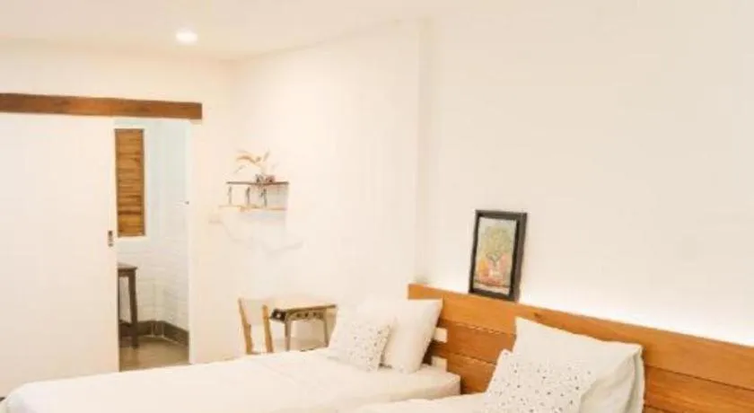 Bed in Baan Norn Plearn